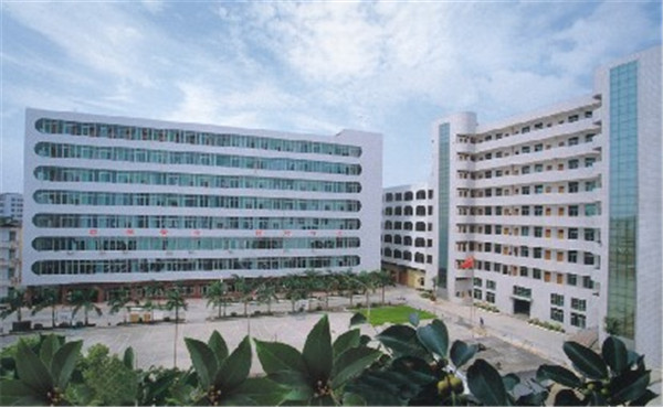 GOTS Elevator is stationed in Zhanjiang No.2 Technical School