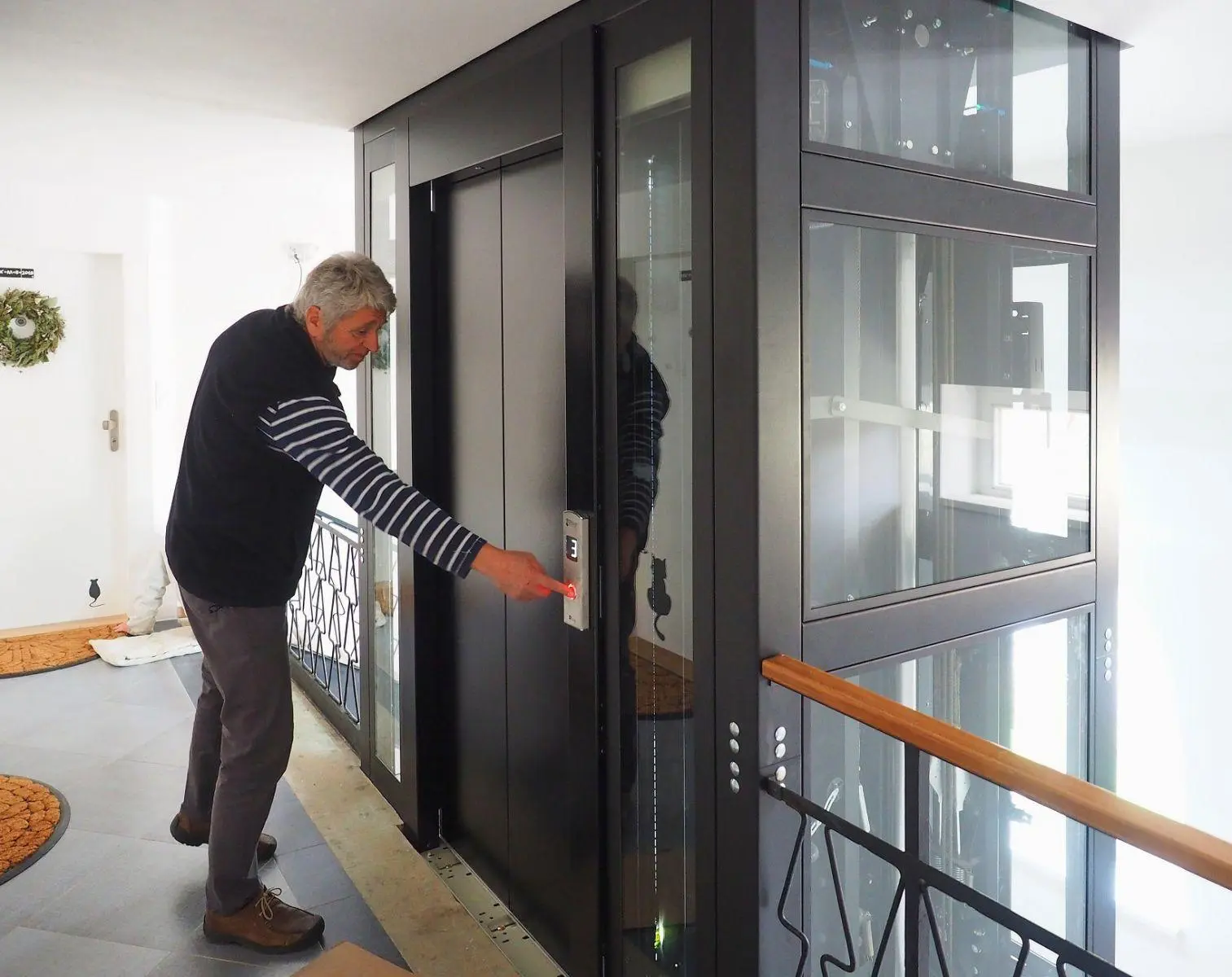Lift Call Button2